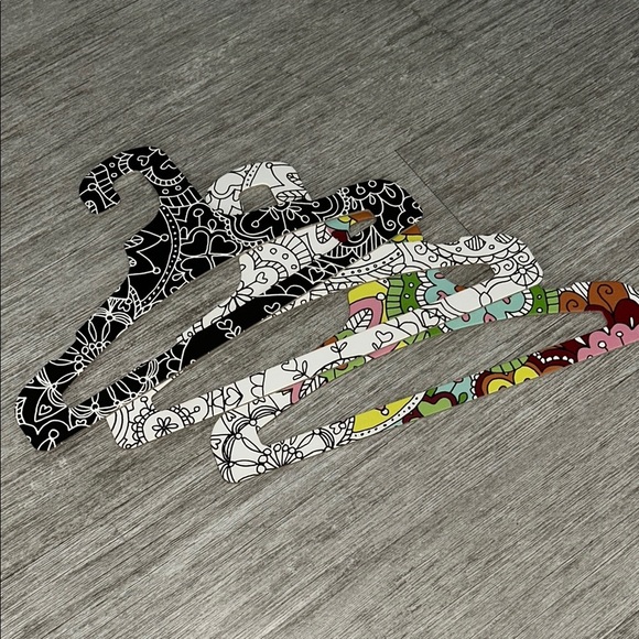 Set of 3 hangers (full size) (perfect for a child art project) - Picture 1 of 5